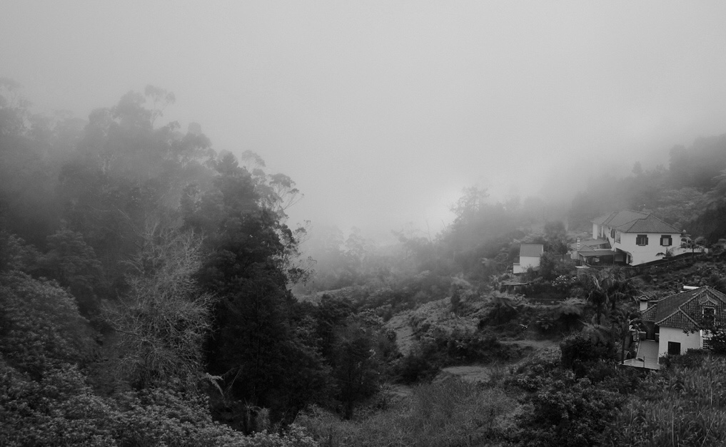 В горах на острове зимой