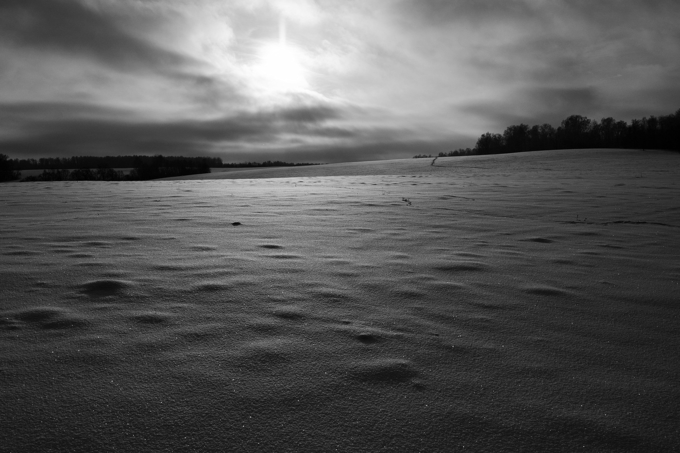 "Вокруг хрустальная, святая тишина ..."