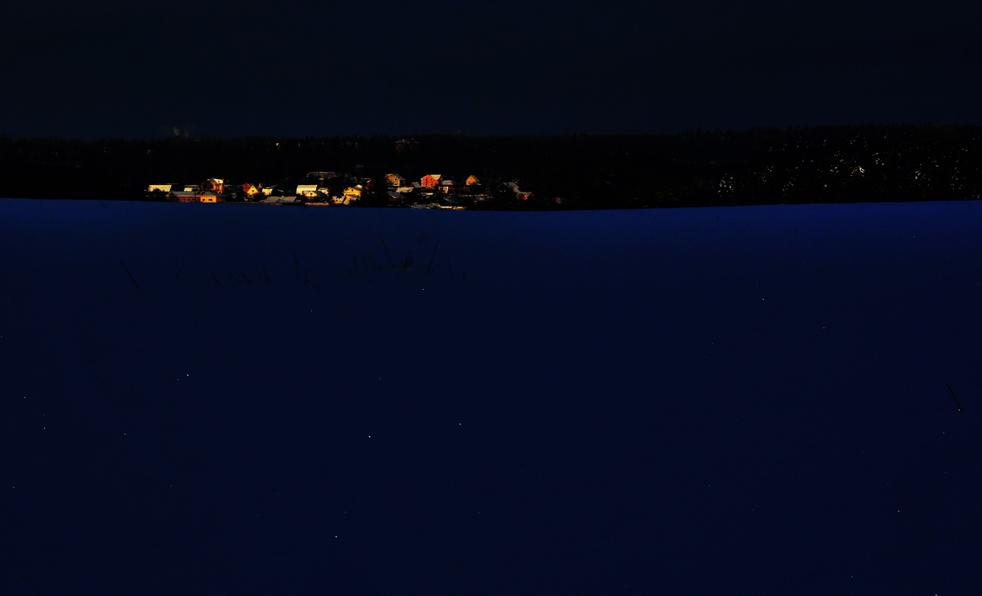 "Постепенно все больше темнеет ..."