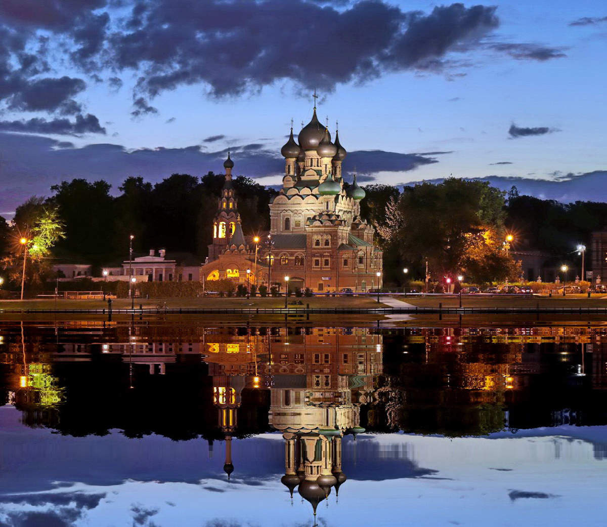 Храм Троицы Живоначальной в Останкино