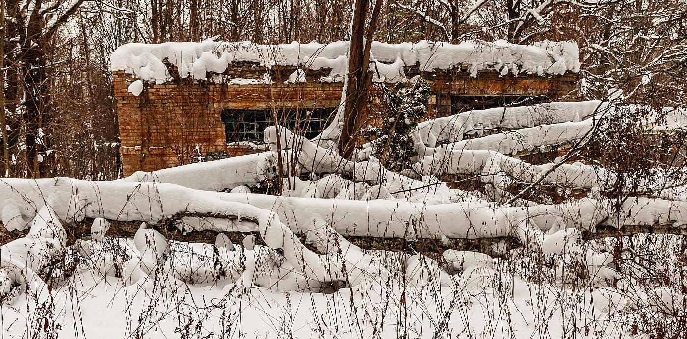 Много снега бывает