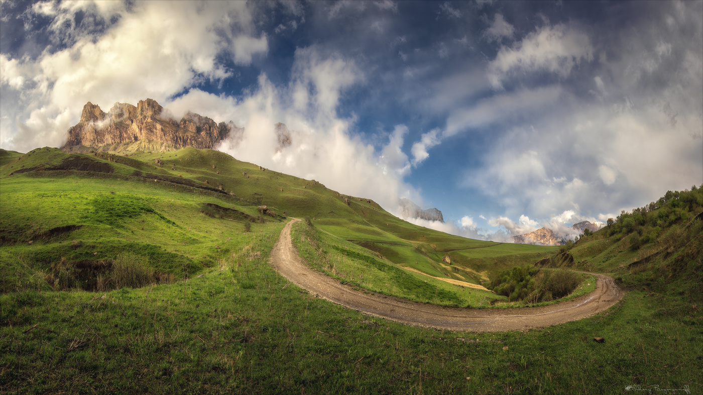 К вершине перевала.