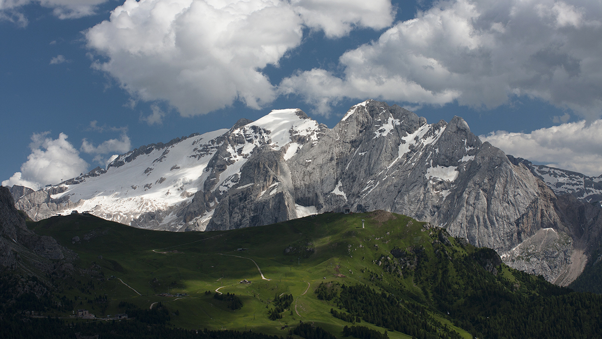 Где не тает весело снег