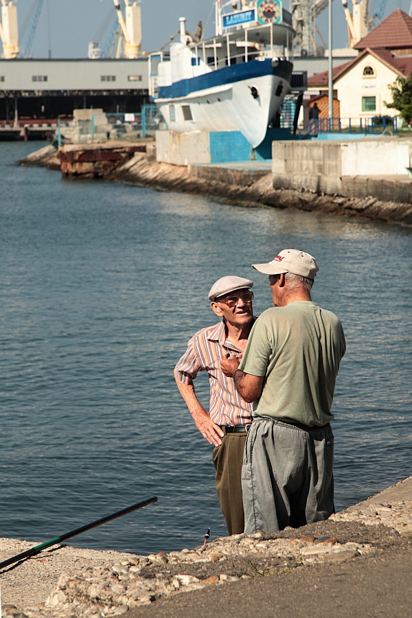 ...ну а девушки - потом!