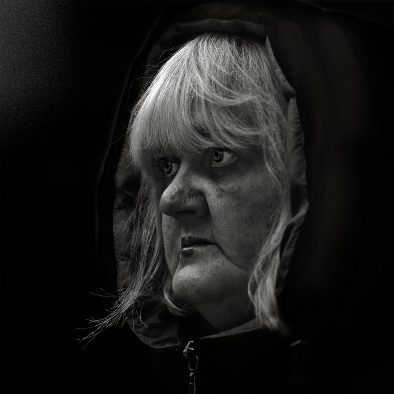 Блондинка за углом