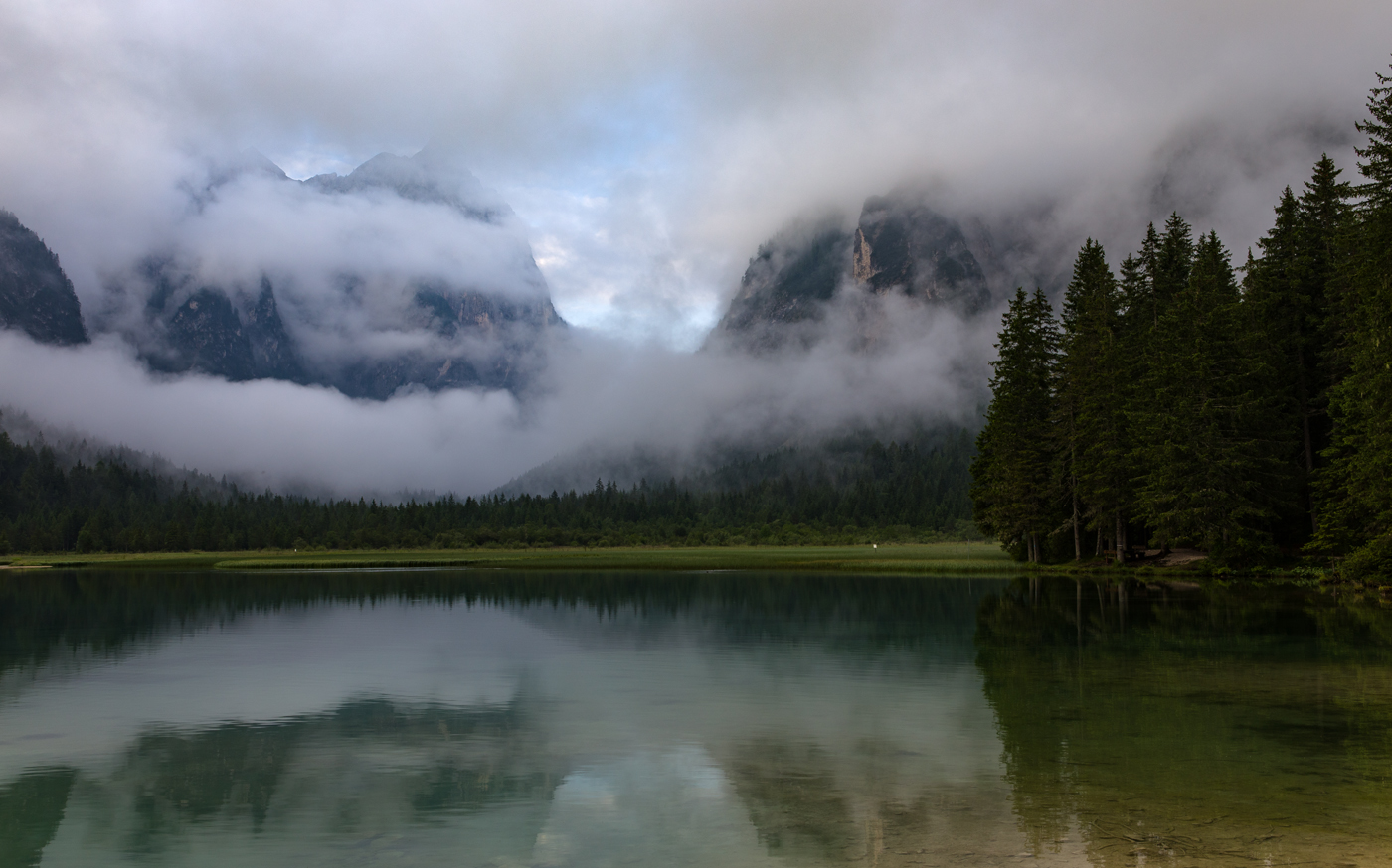 За завесой облаков