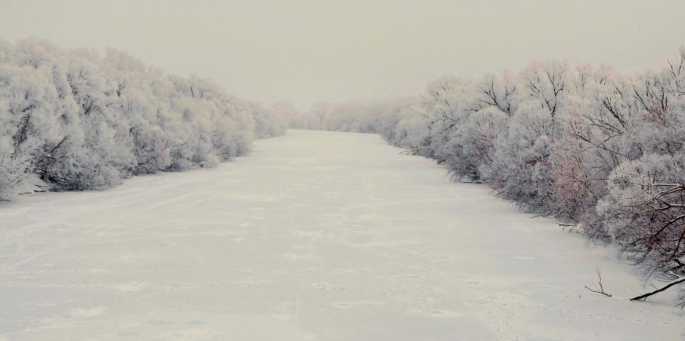 Розовые отблески зимнего утра