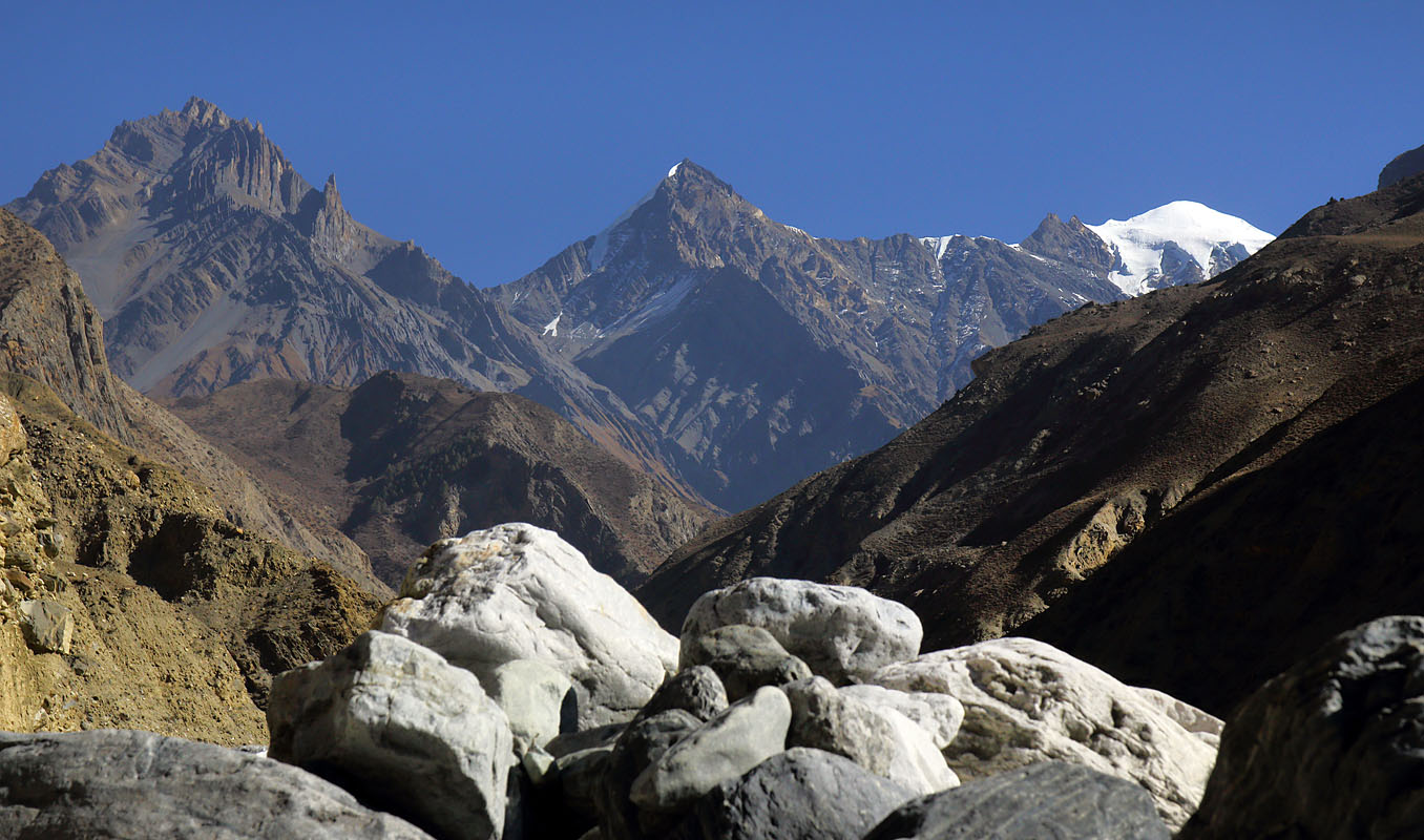 В ущелье Панда-Кхола*