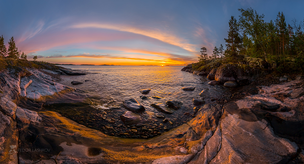 Панорама гранитной бухты