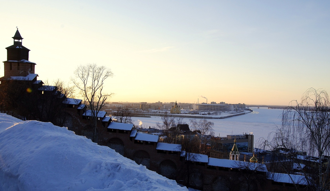 Мартовским вечером.