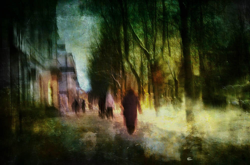 Призрачно все