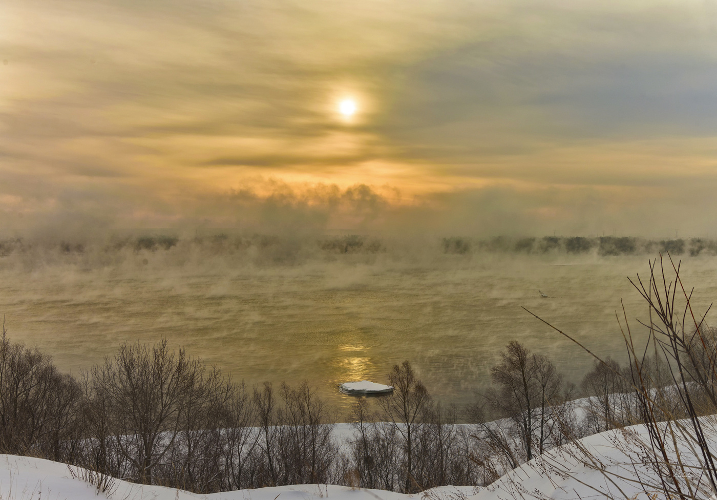Призрачно все