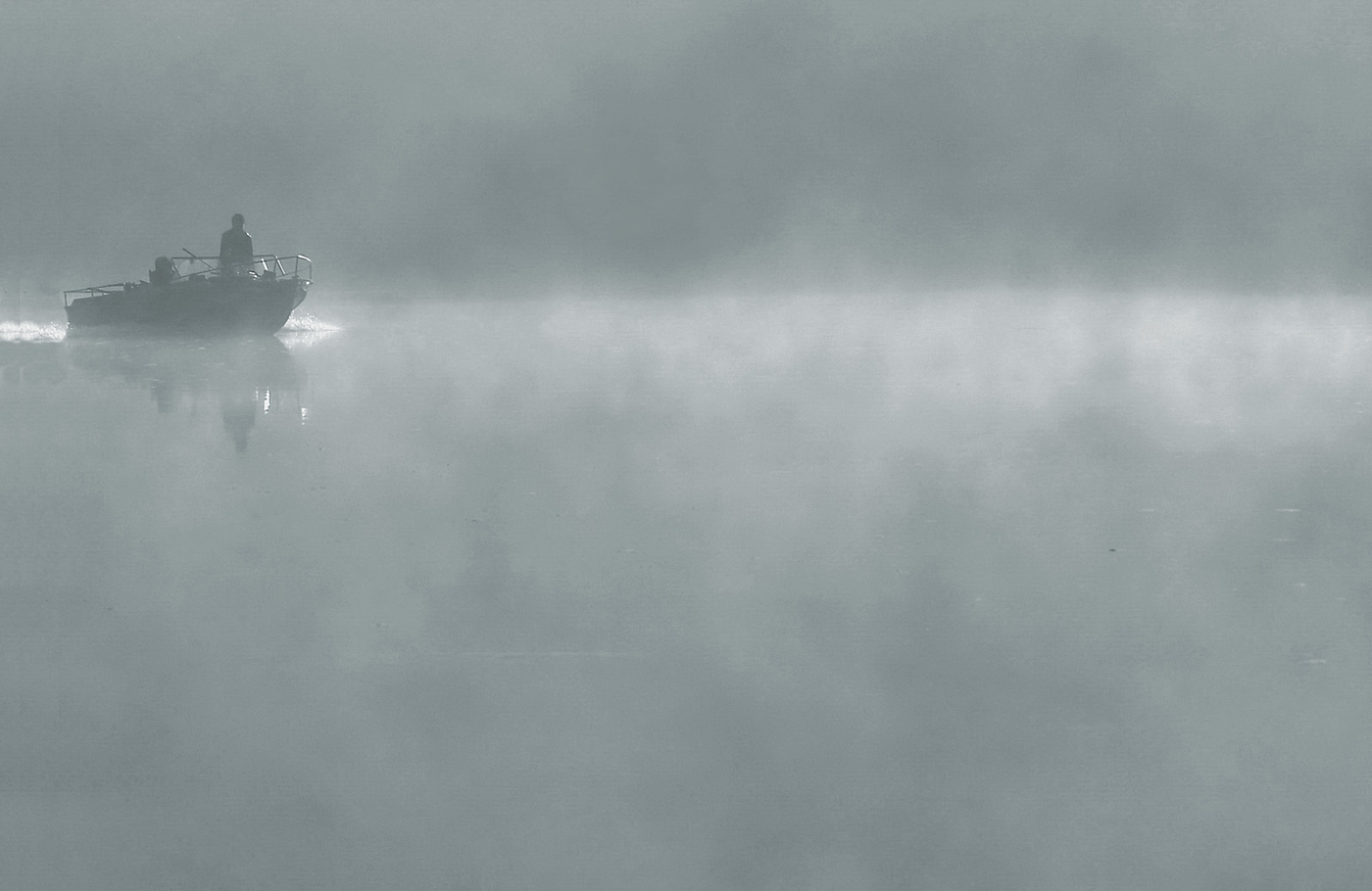 Призрачно все