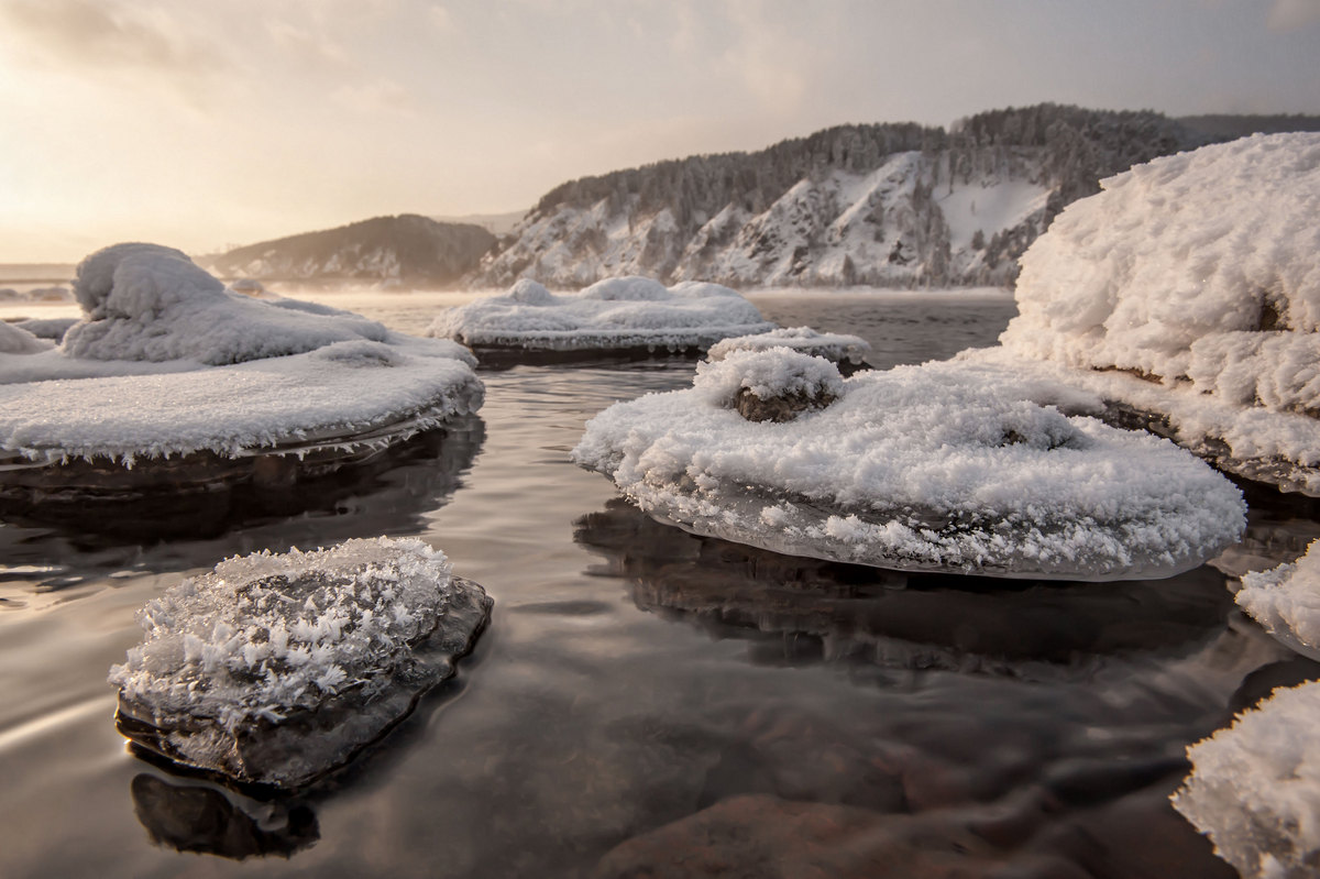В бухте стоять...