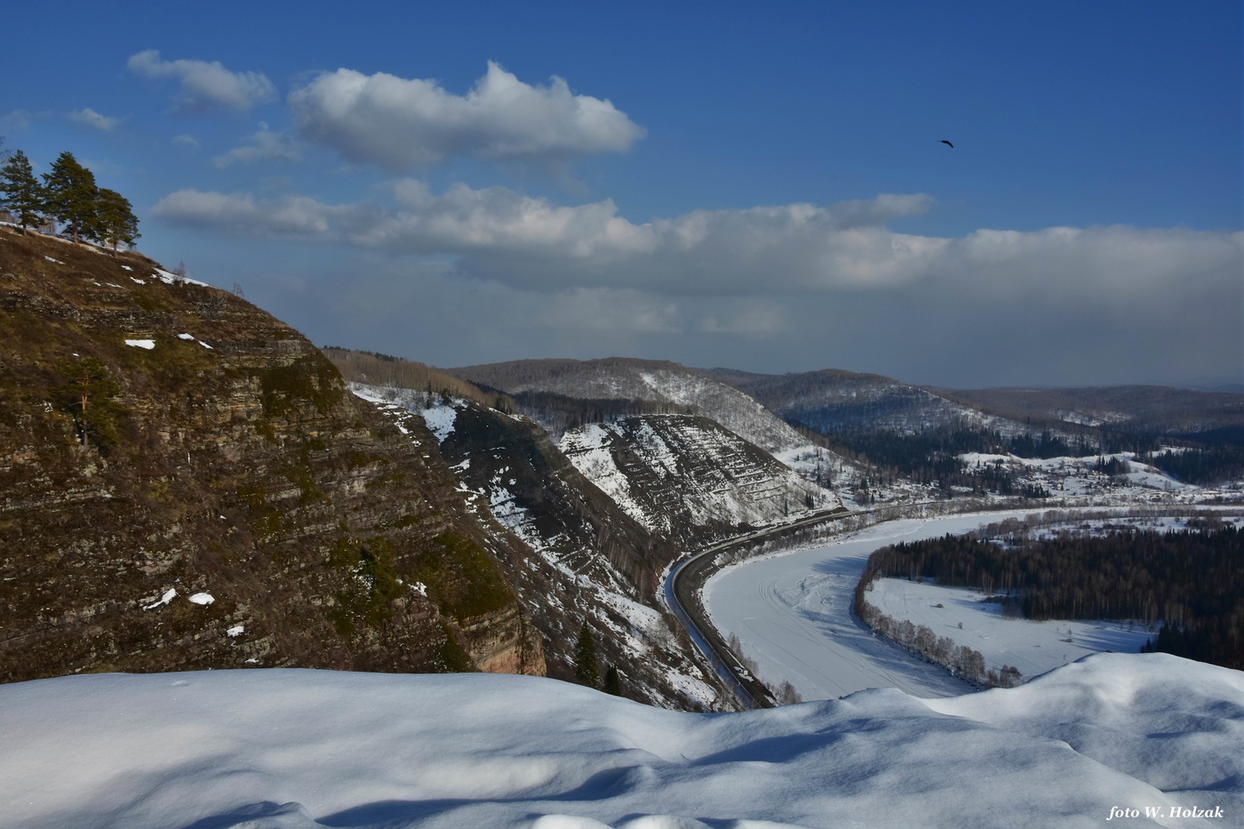 Март с Катунских утёсов