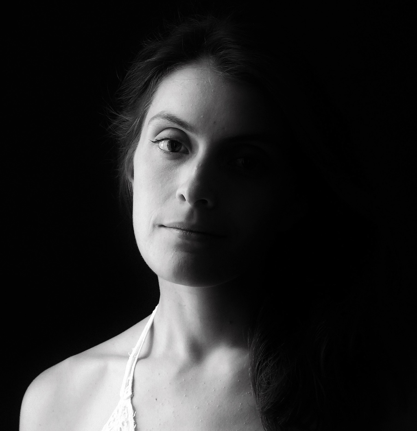 "Граница между светом и тенью - ты ..."