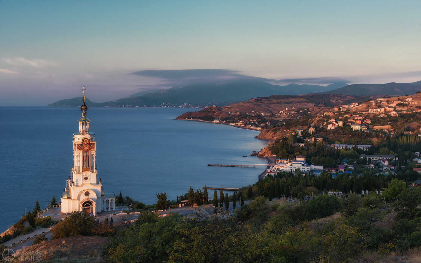В Малореченском на рассвете...