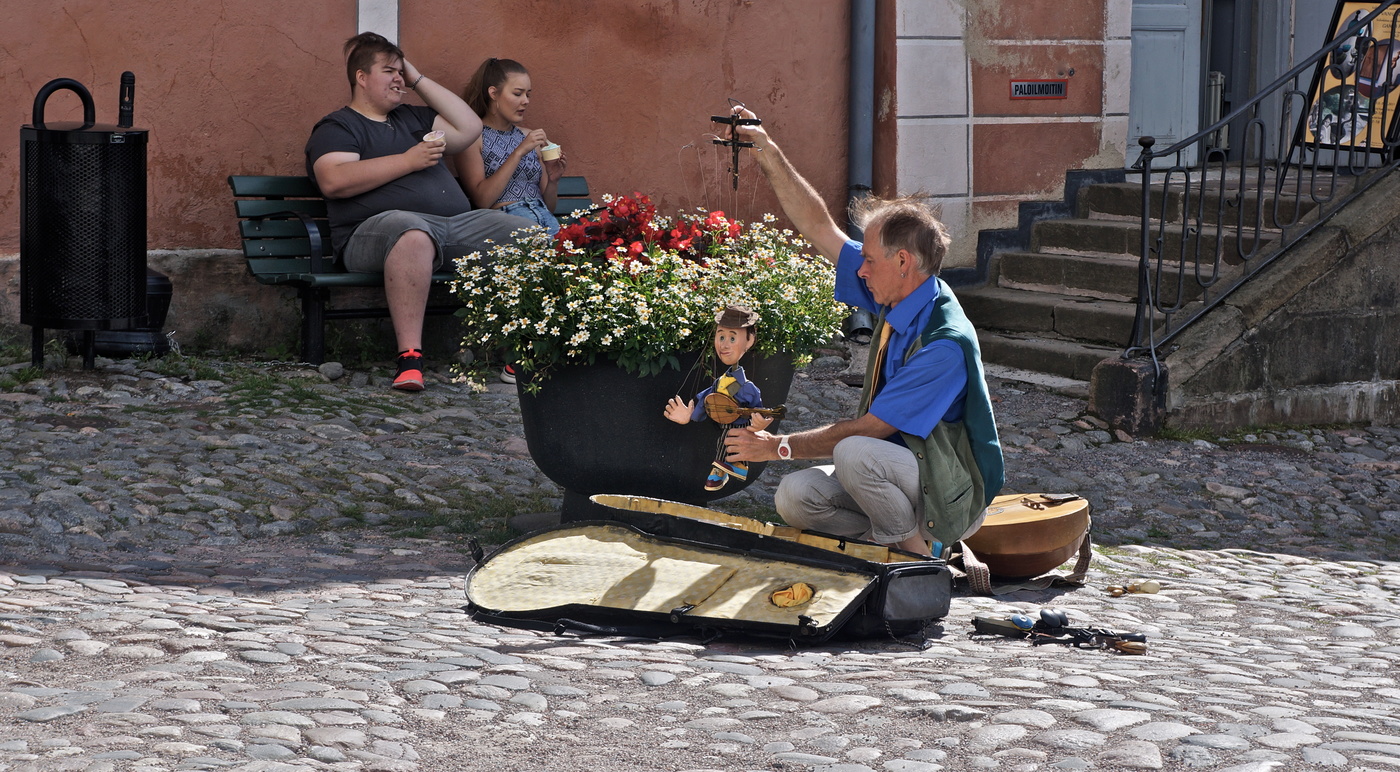 А этого в ящик - до утра )