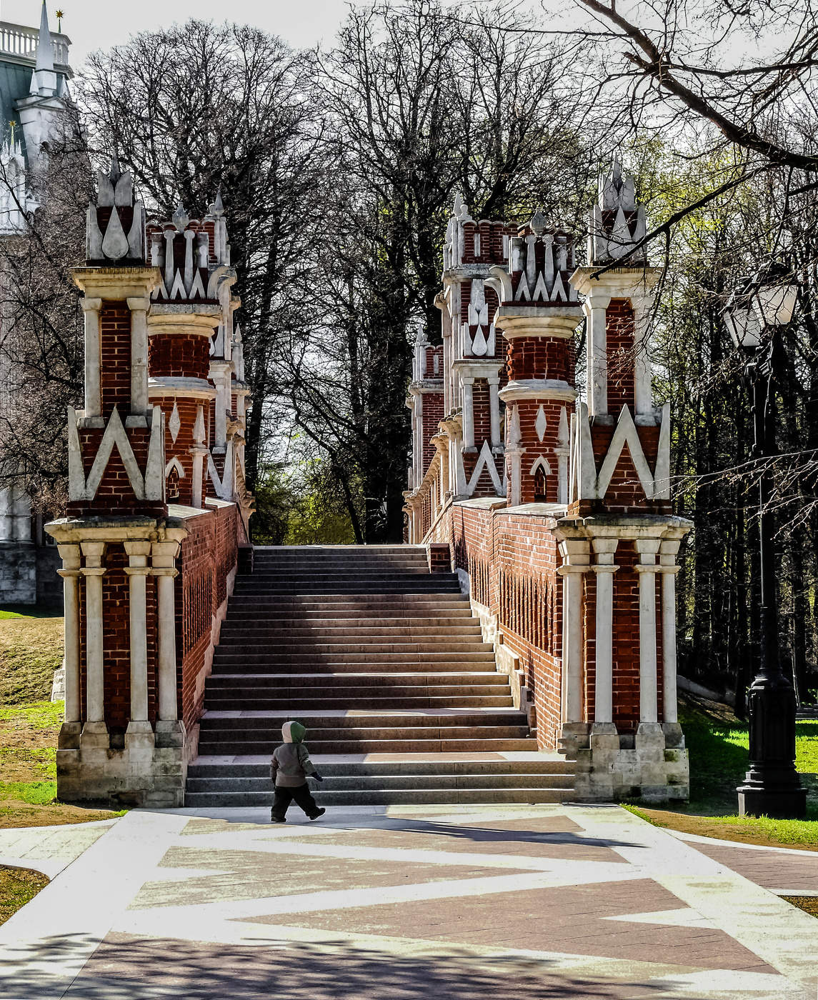 Выходим из тени.