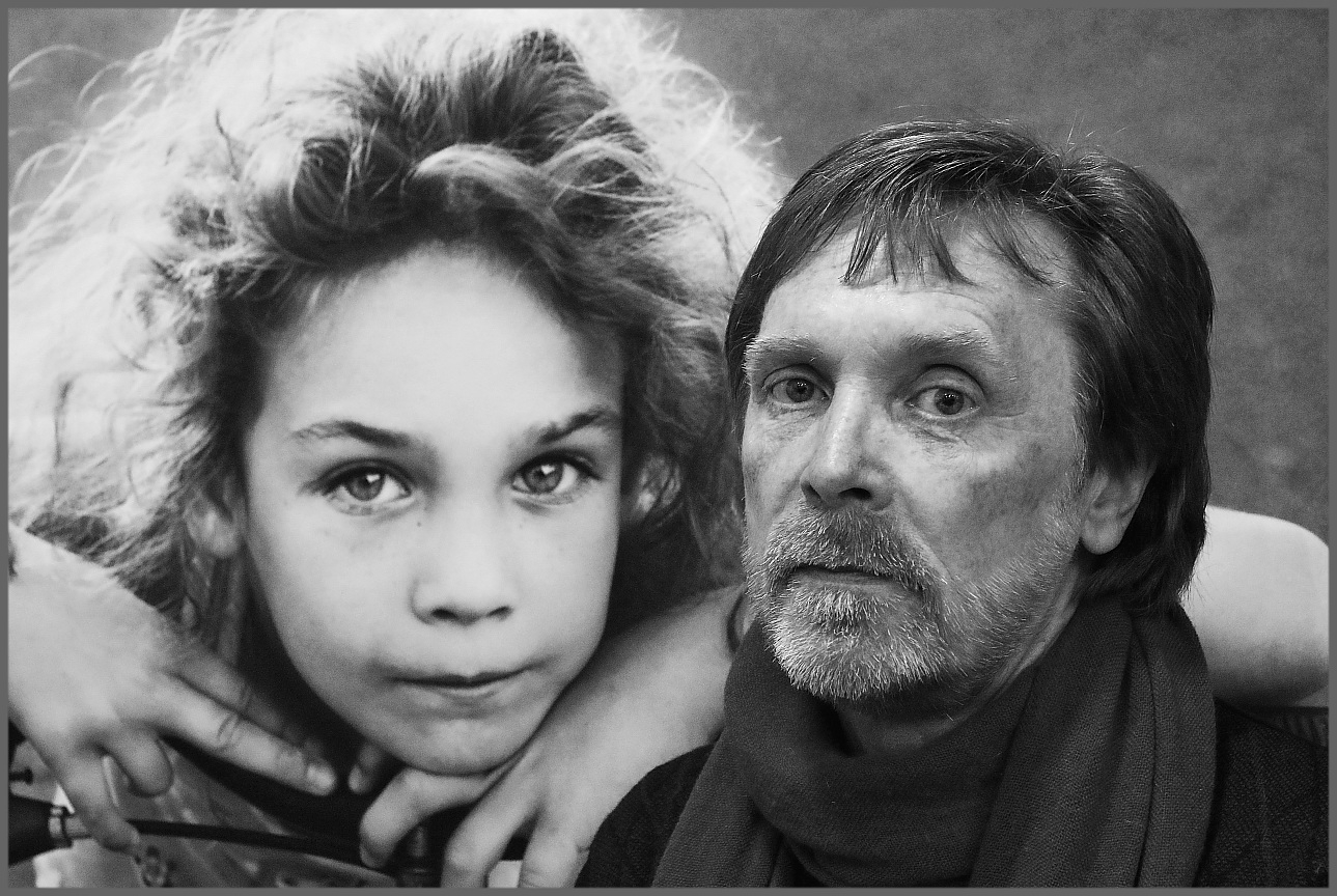 Лиза уехала к бабушке.