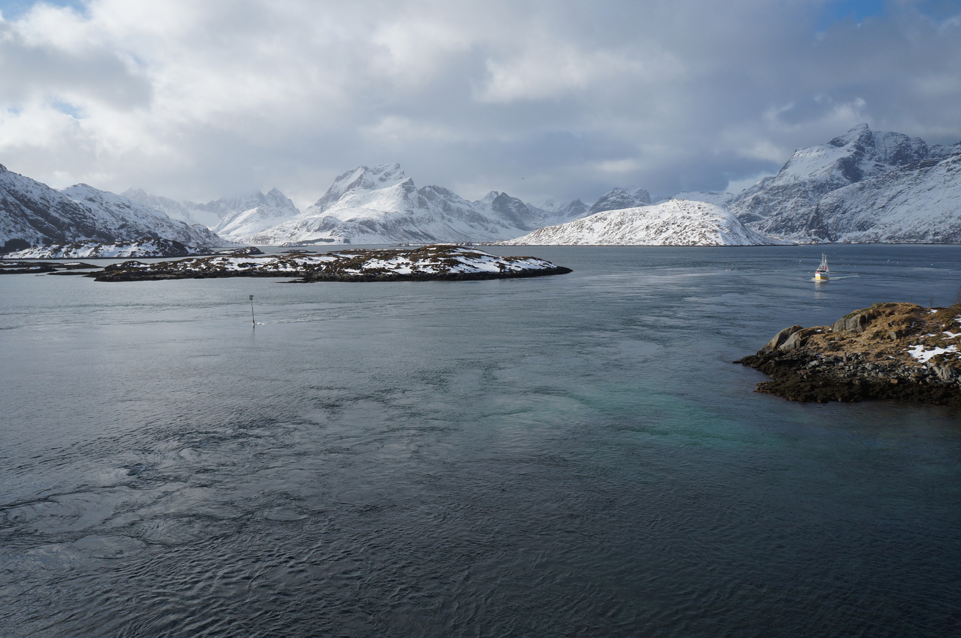 Намеченным курсом