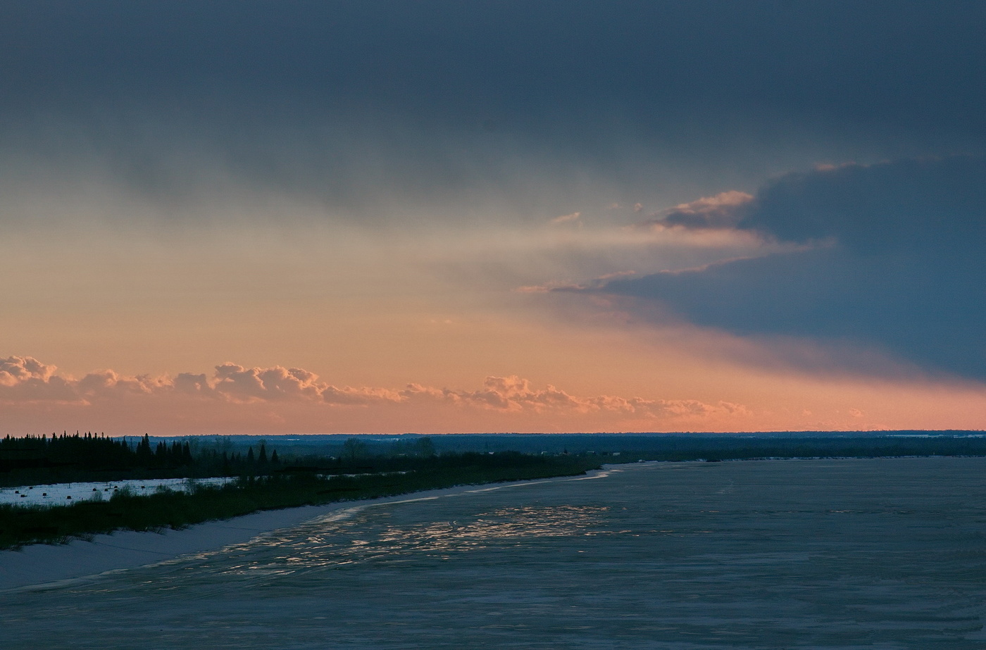 *Апрельский вечер.**