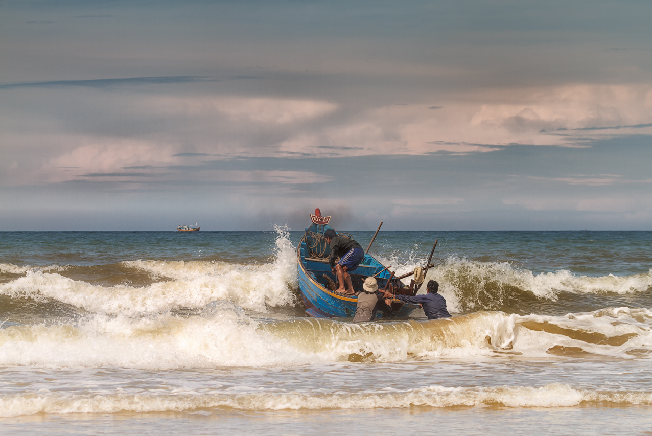 "Девятый вал" во Вьетнаме