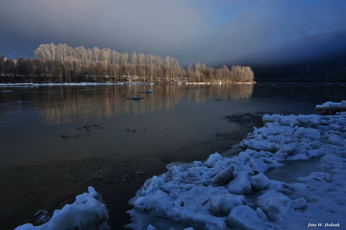 Река Кондома весной 2