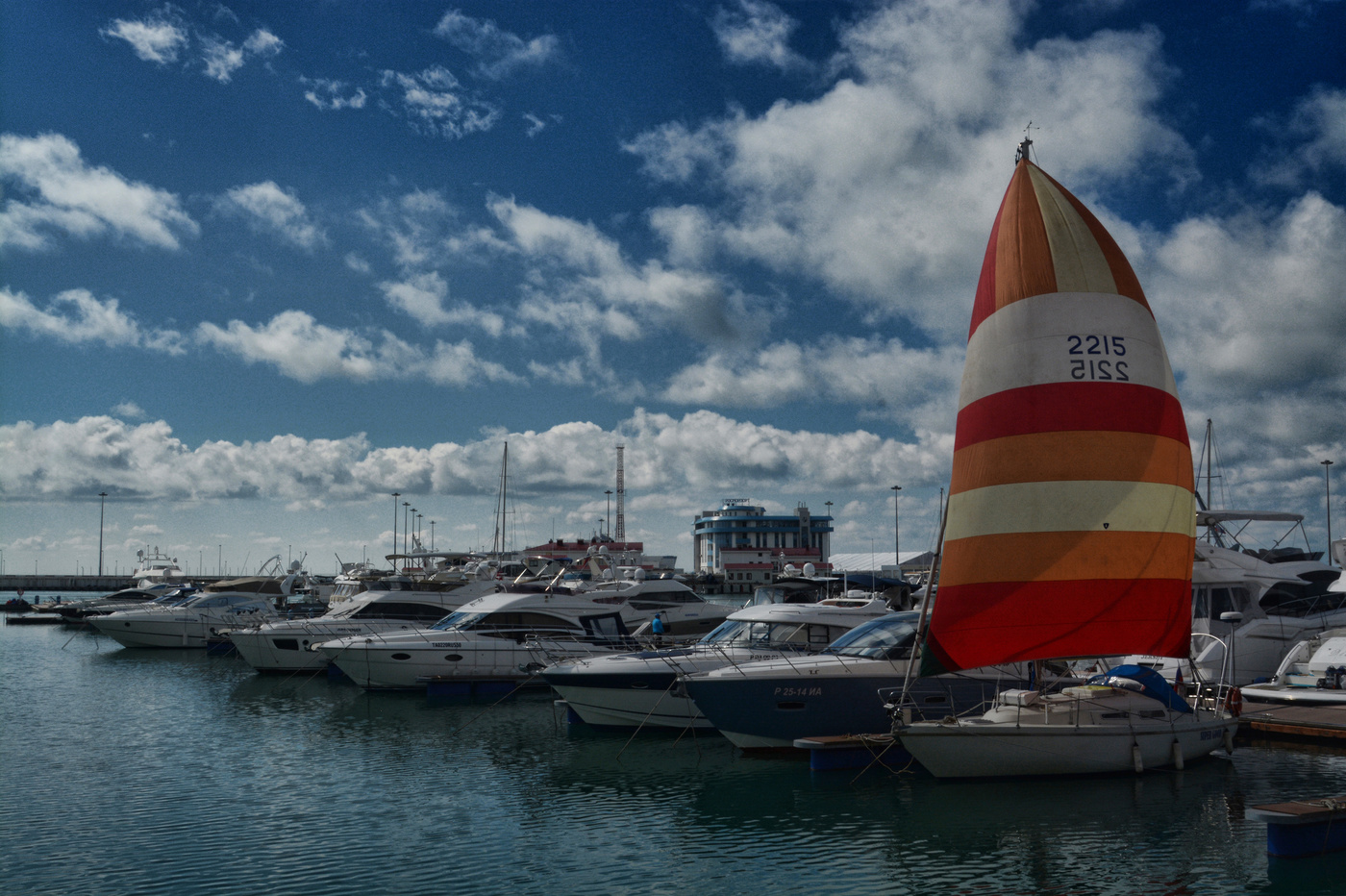 Скоро в море.