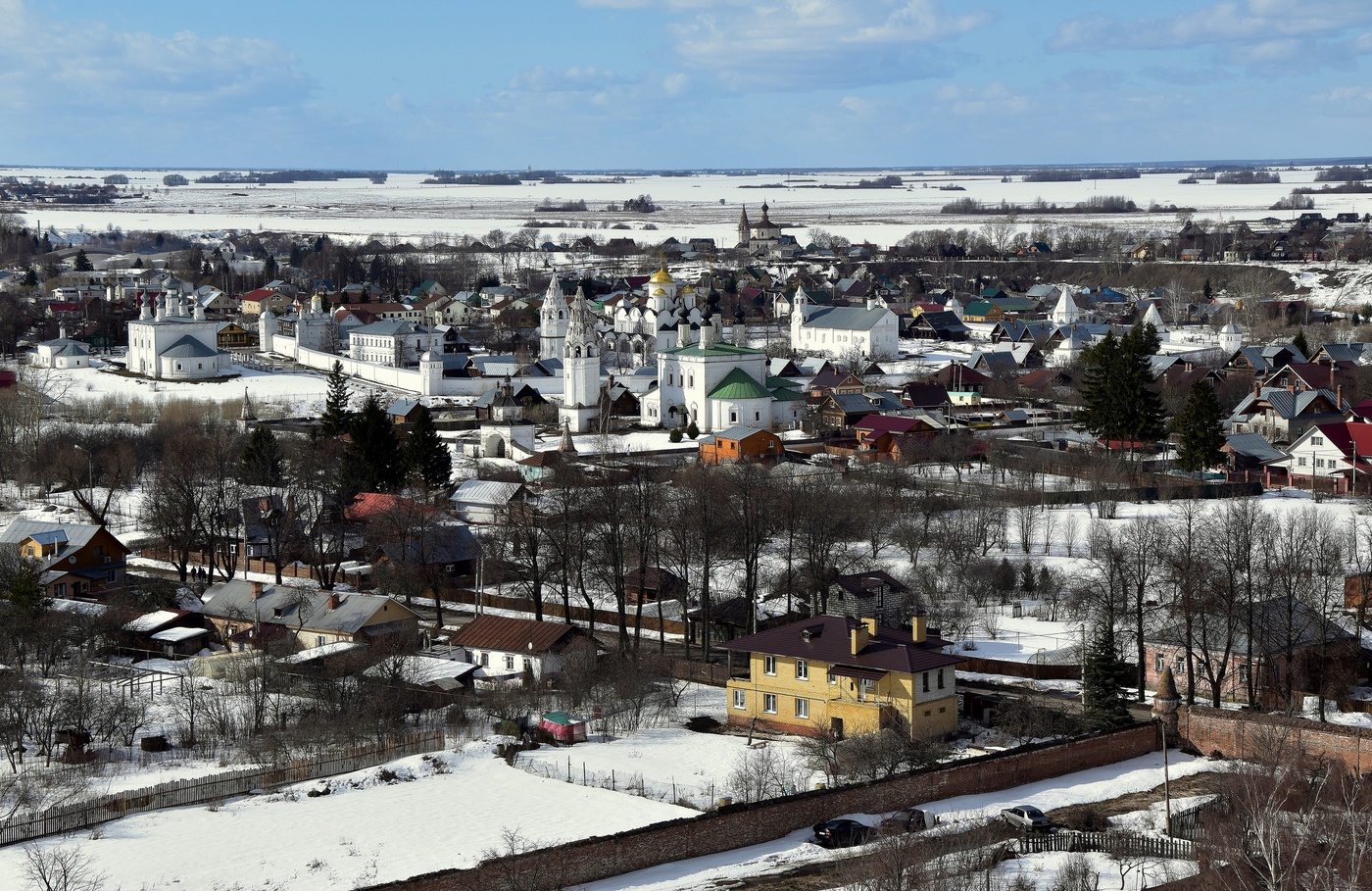 Город древний и красивый