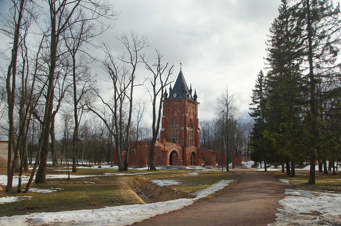 В конце марта...