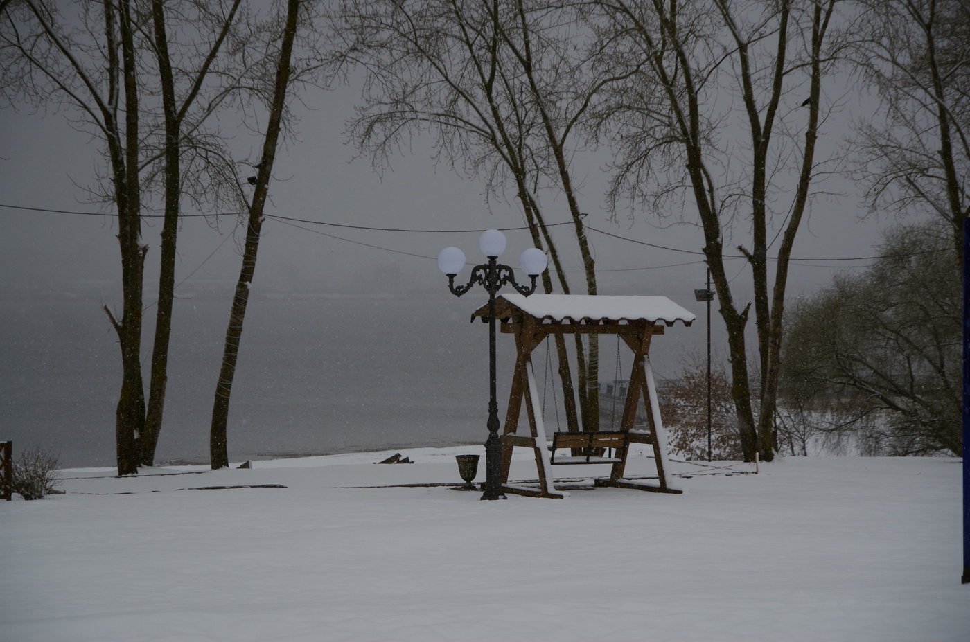 Апрельский снег.
