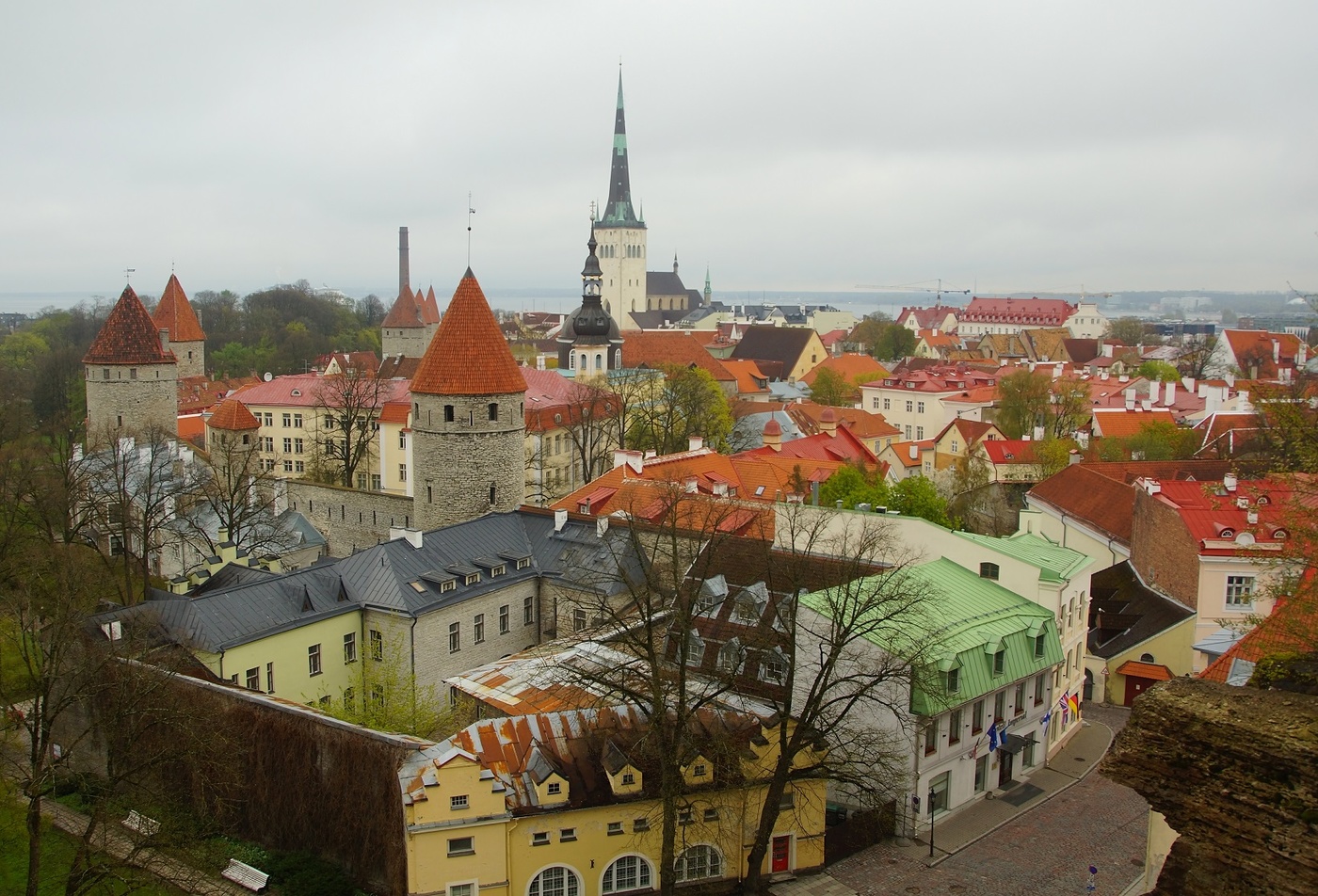 Крыши весеннего города...