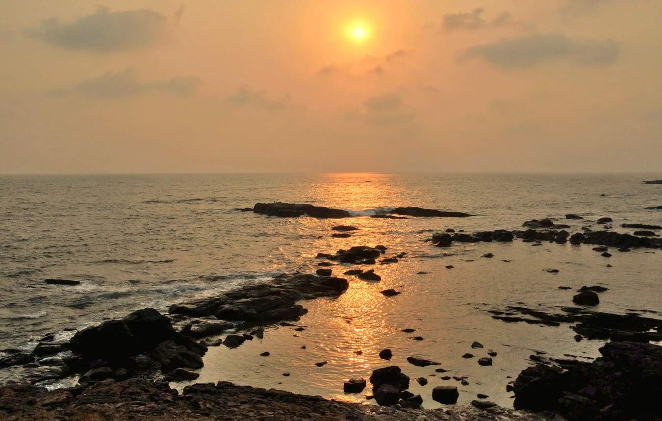 Дорожка солнечная к берегу