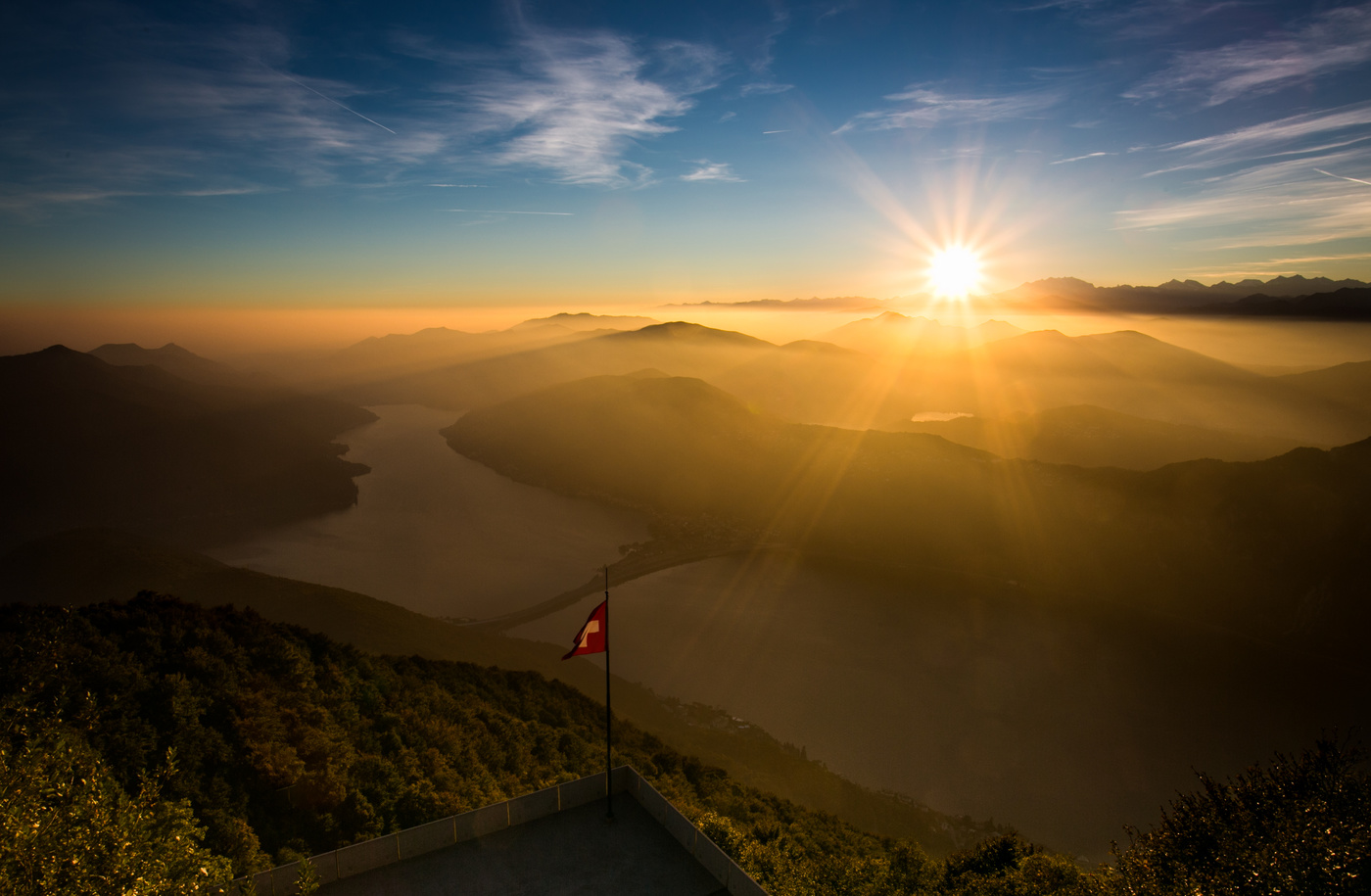 Закат над озером Лугано