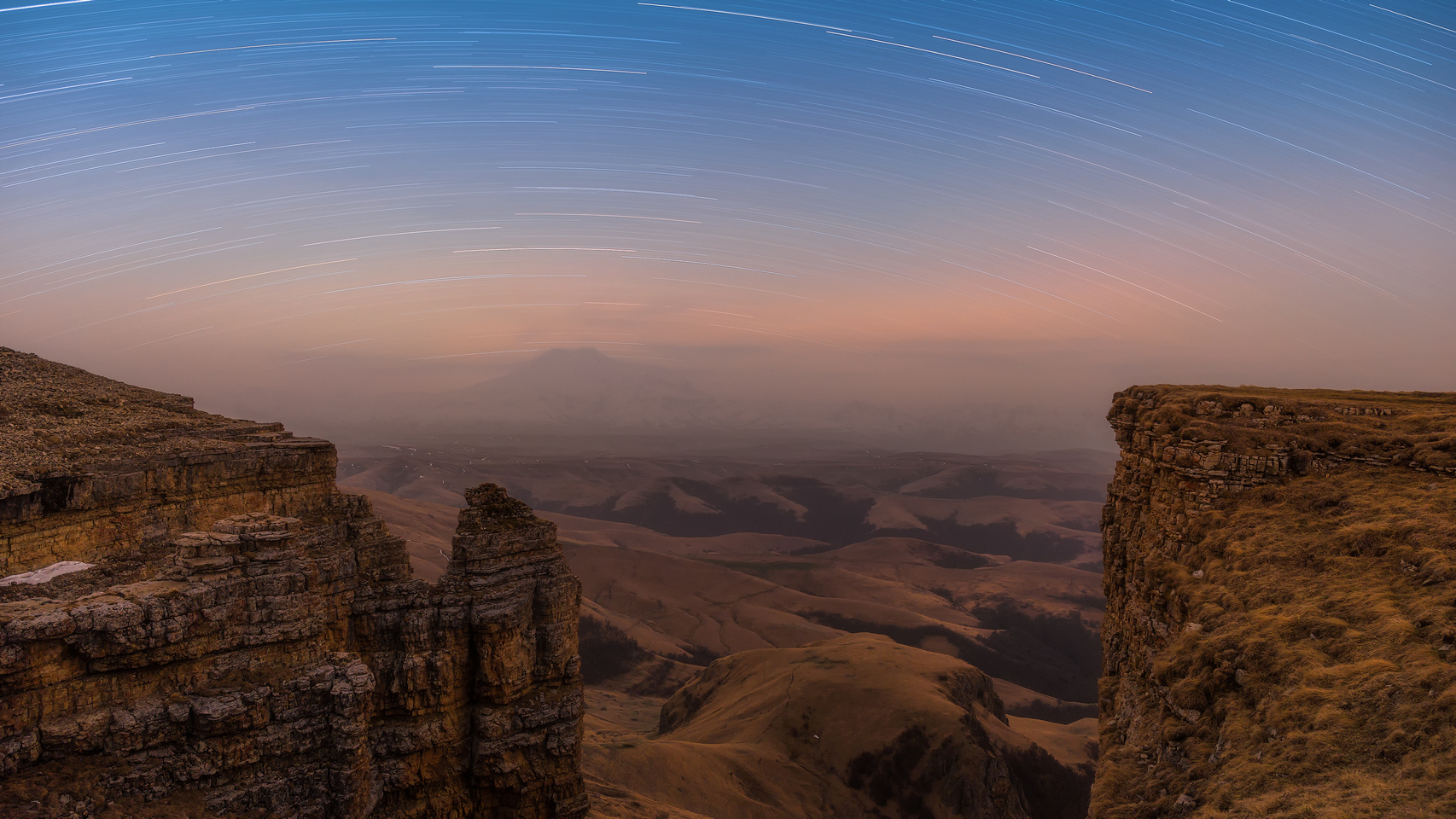 Который час Эльбрус ?