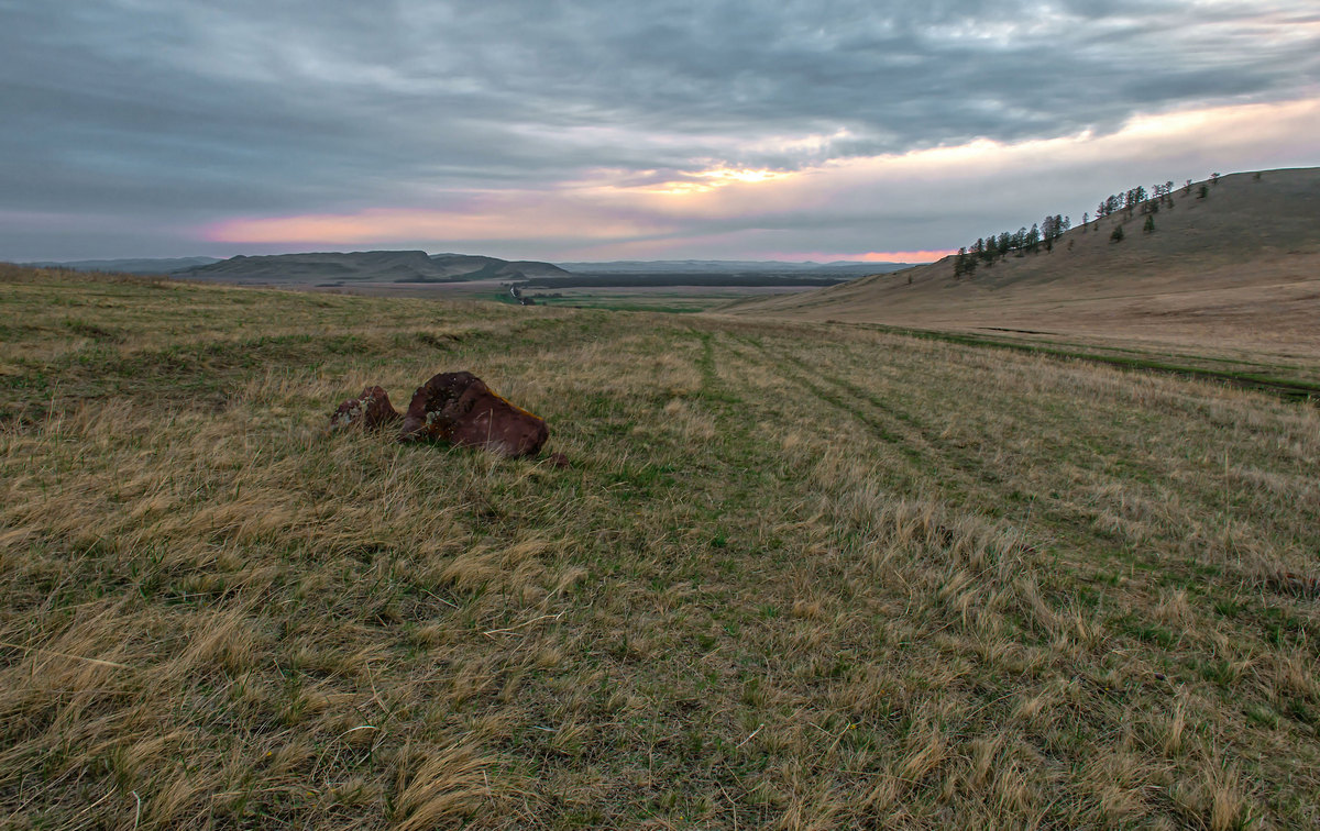 Раннее утро в долине Онло...