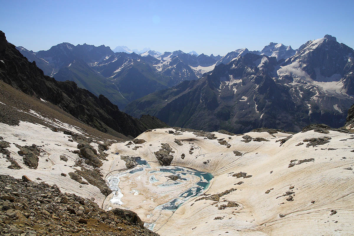 Ледовое озеро