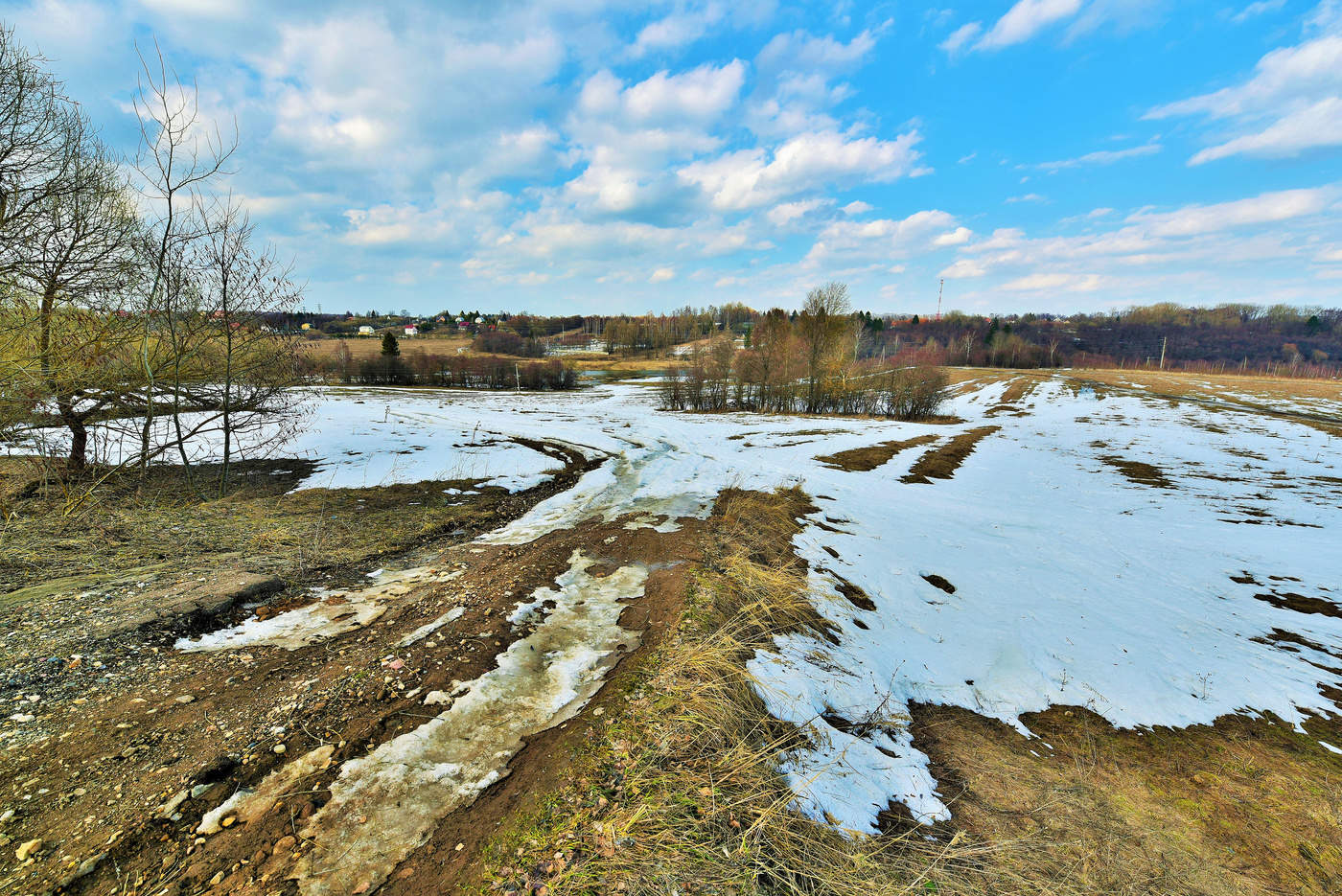 "Спокойной жизни по весне не жди ..."