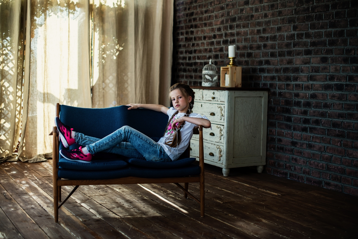 Одна в студии