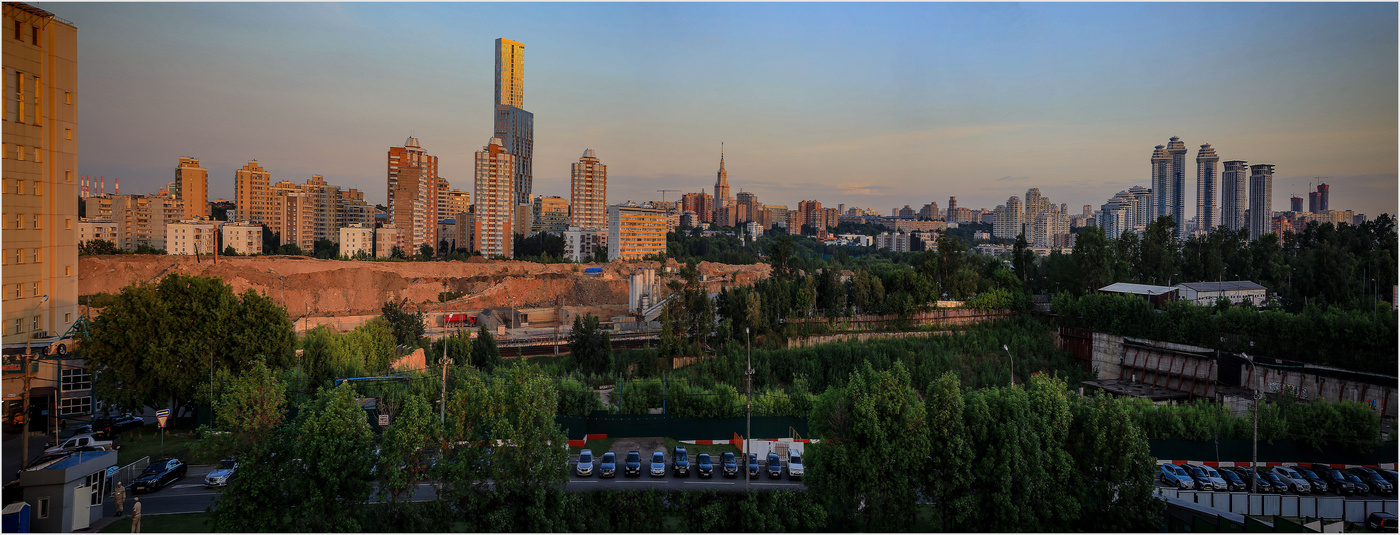 Москва наступает