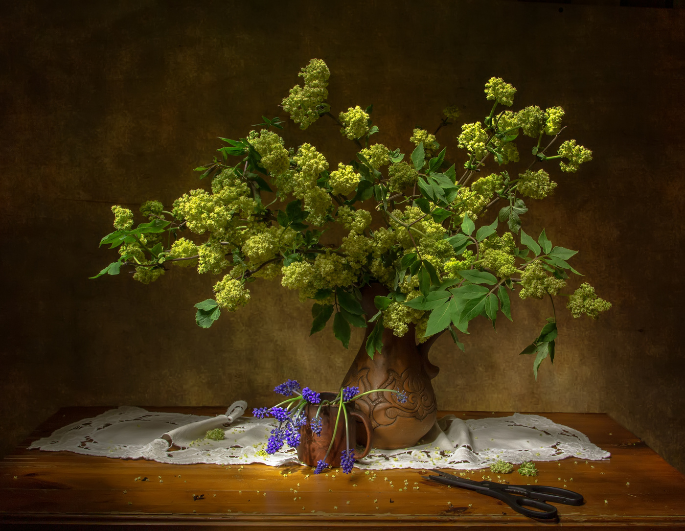 Бузина зацвела....