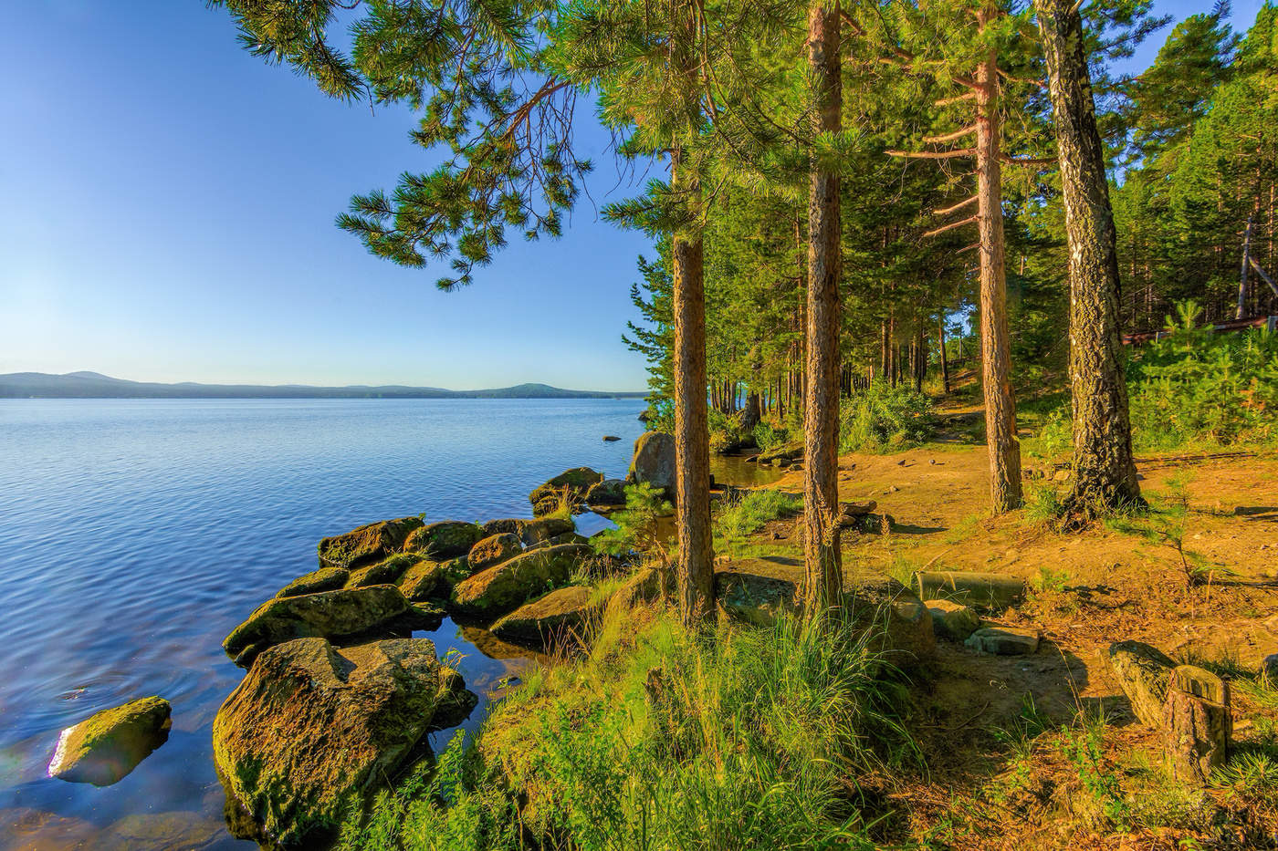 Берег озера Таватуй