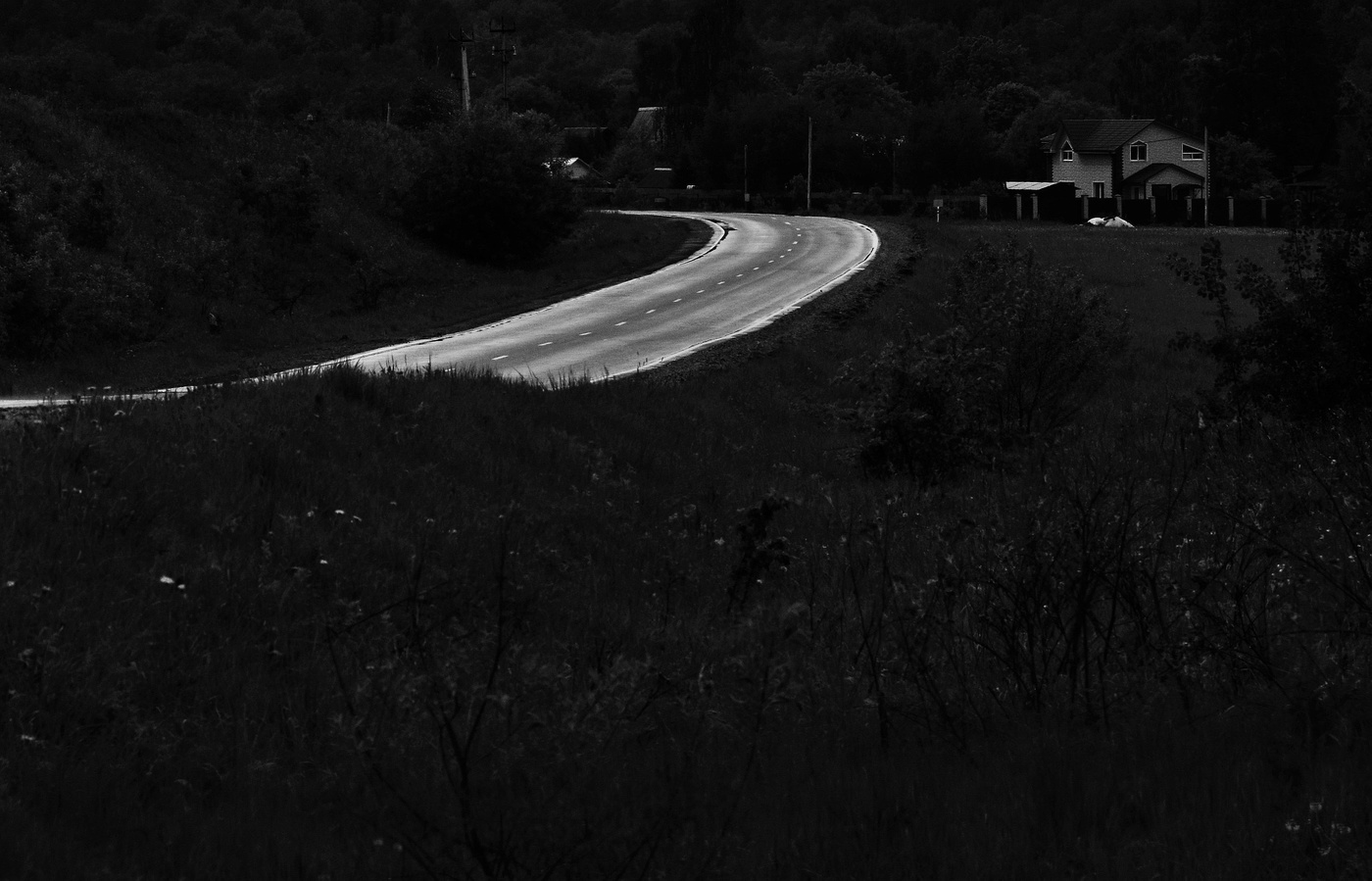 "Змеится лентою дорога ..."