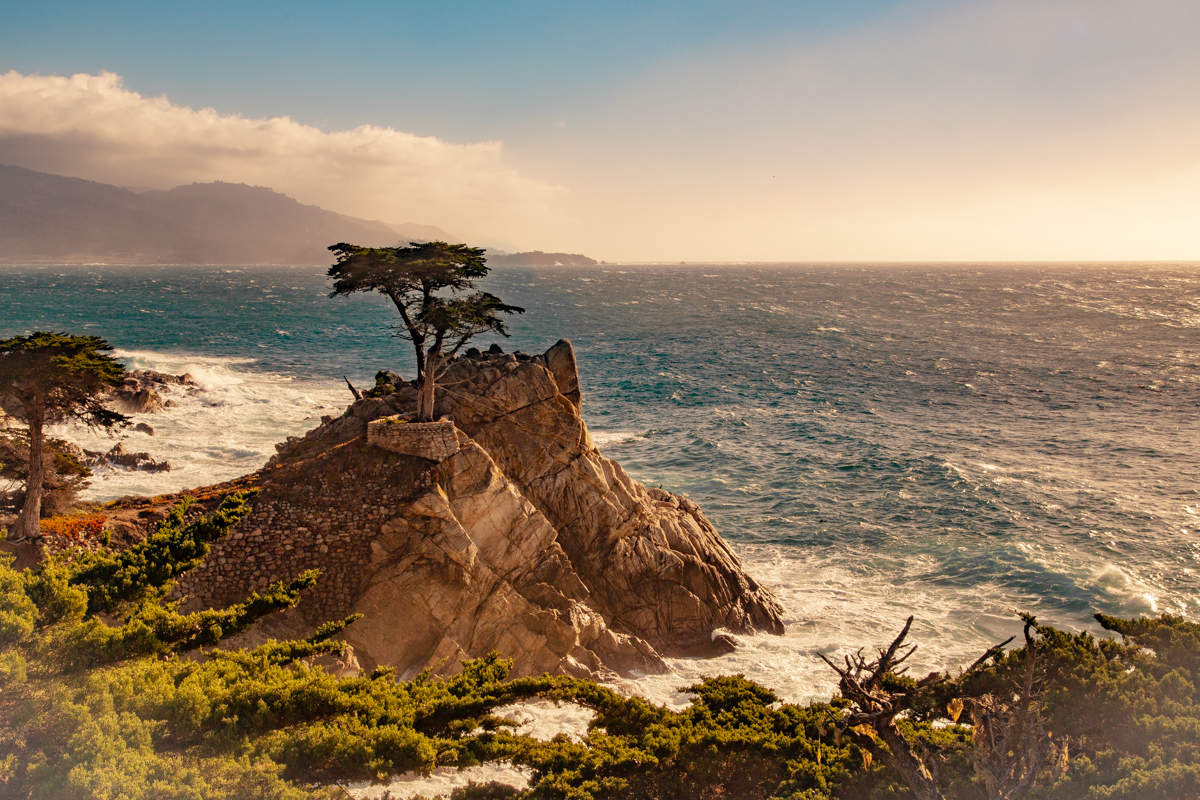 Одинокий утёс