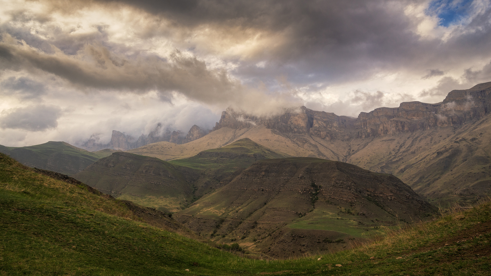 Облака и горы