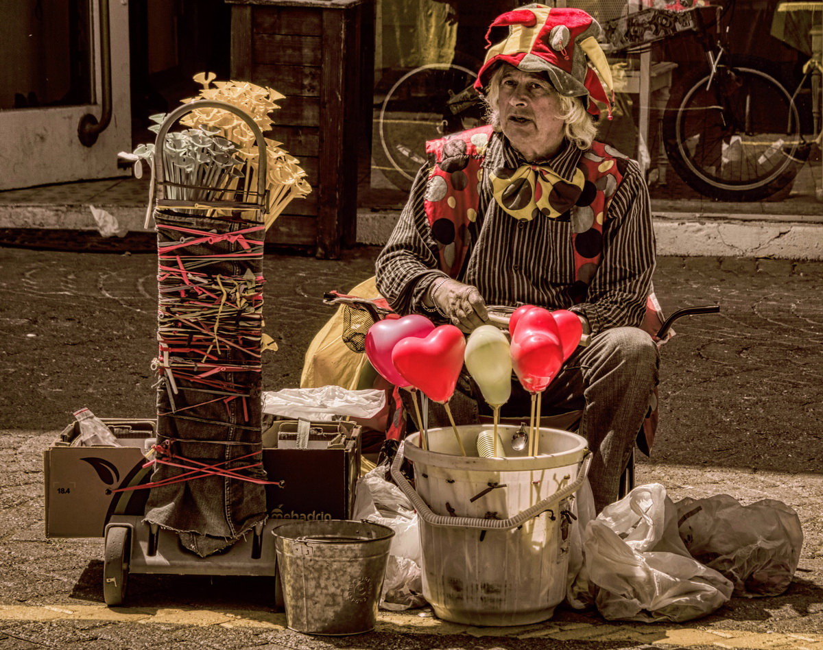 Продавец воздушных шаров