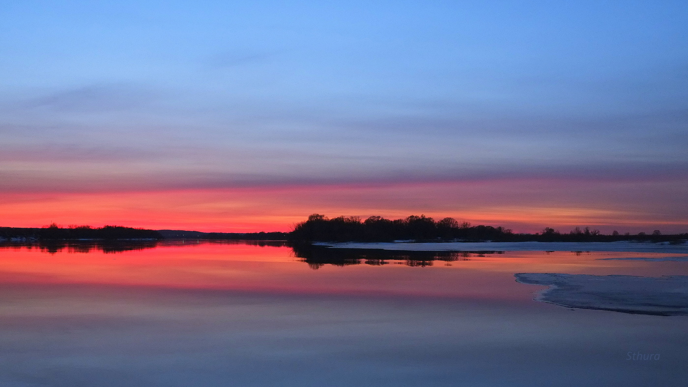 Закат на Оке в марте.