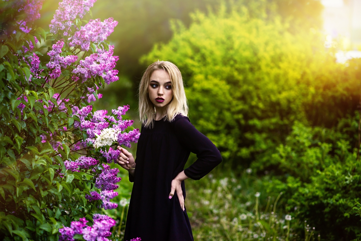 Александра в палисаде