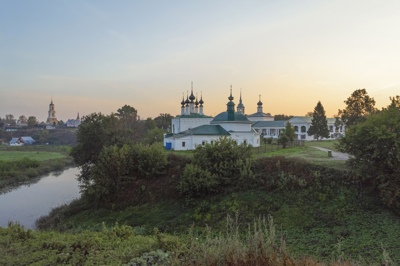 осенние утро в Суздале